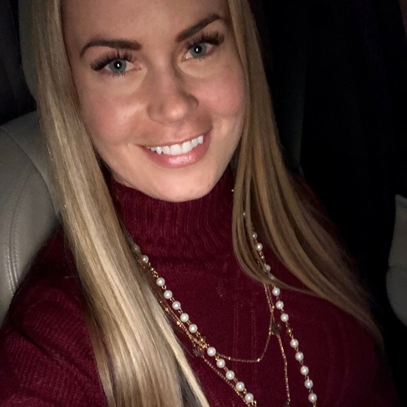 Meet your Posher, Ashley - Picture 1 of 1